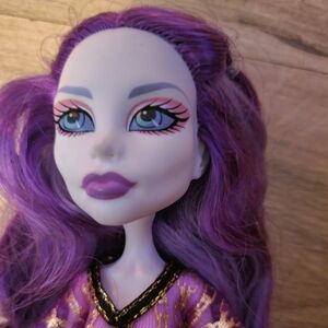 Monster High Spectra Vondergeist 13 wishes doll